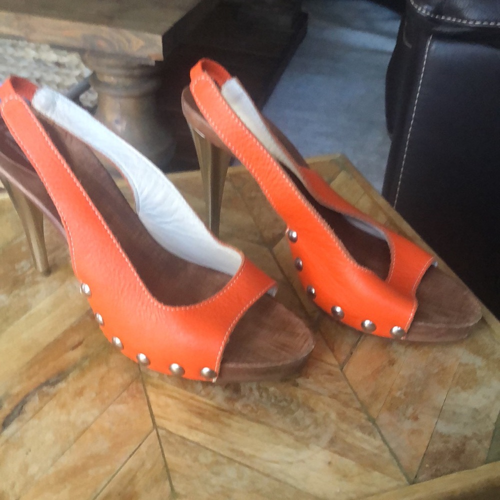 Dolce &Gabbana sling backs size 38